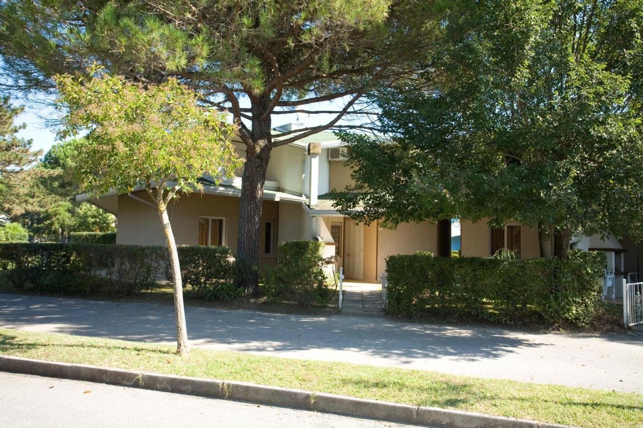 Olimpia Villa Bibione Buitenkant foto